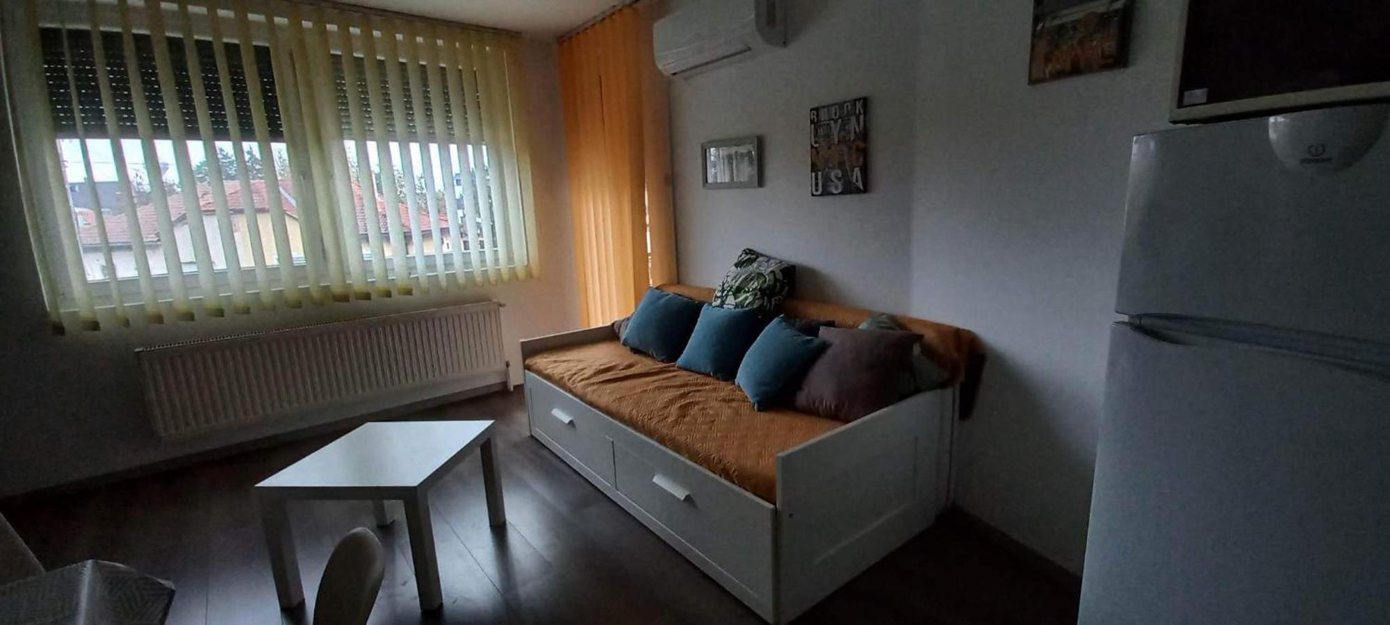 Berik Apartman Печ Екстер'єр фото