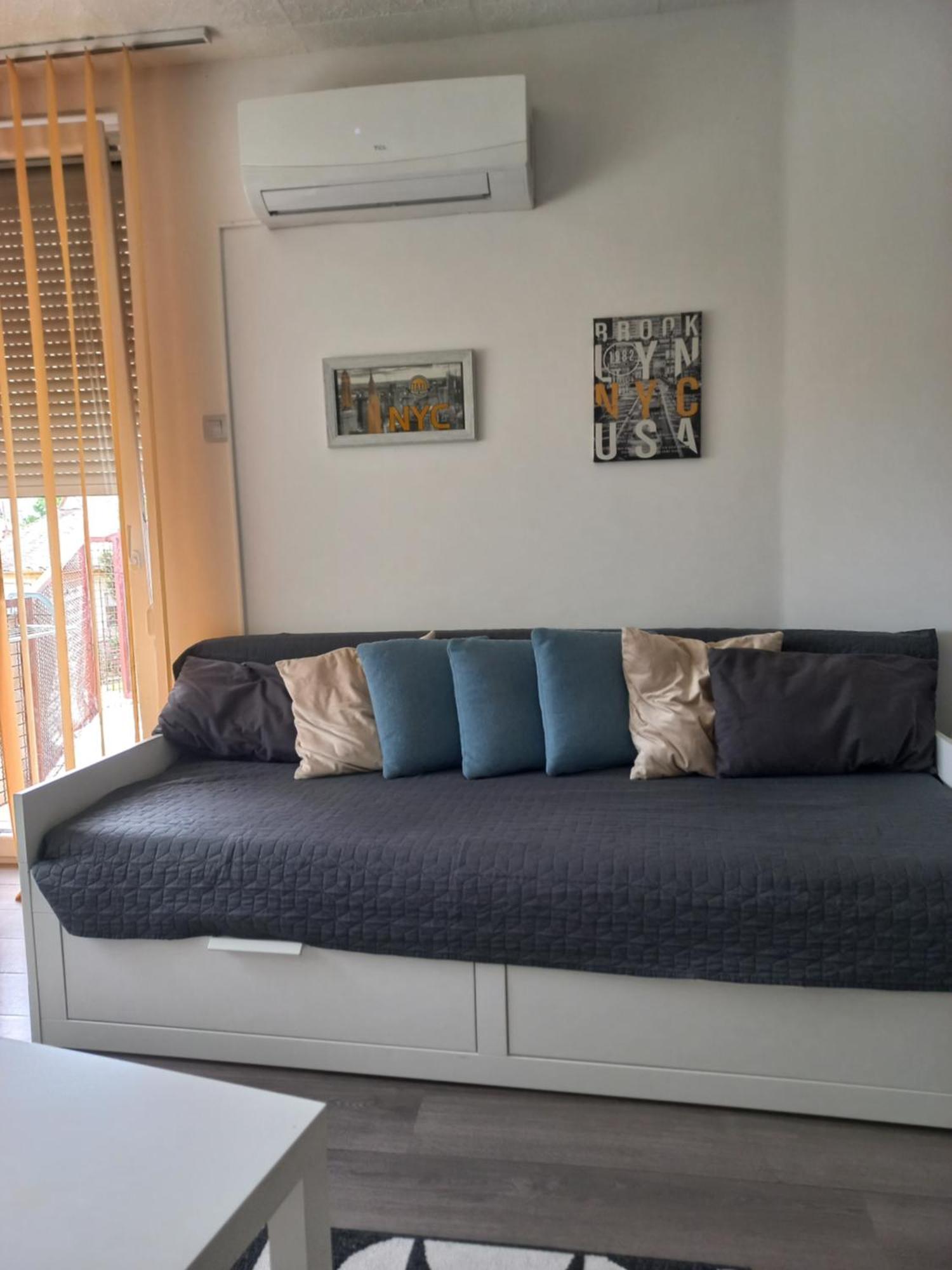 Berik Apartman Печ Екстер'єр фото