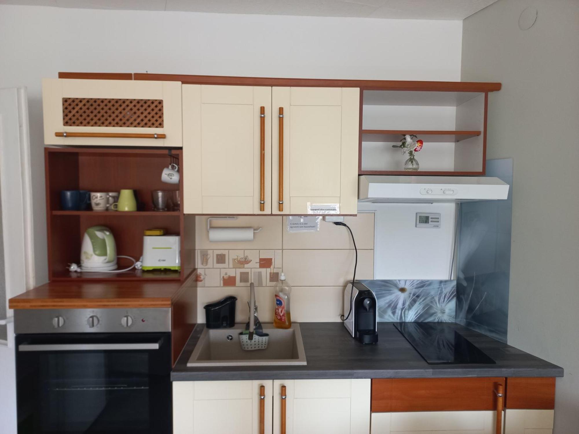 Berik Apartman Печ Екстер'єр фото