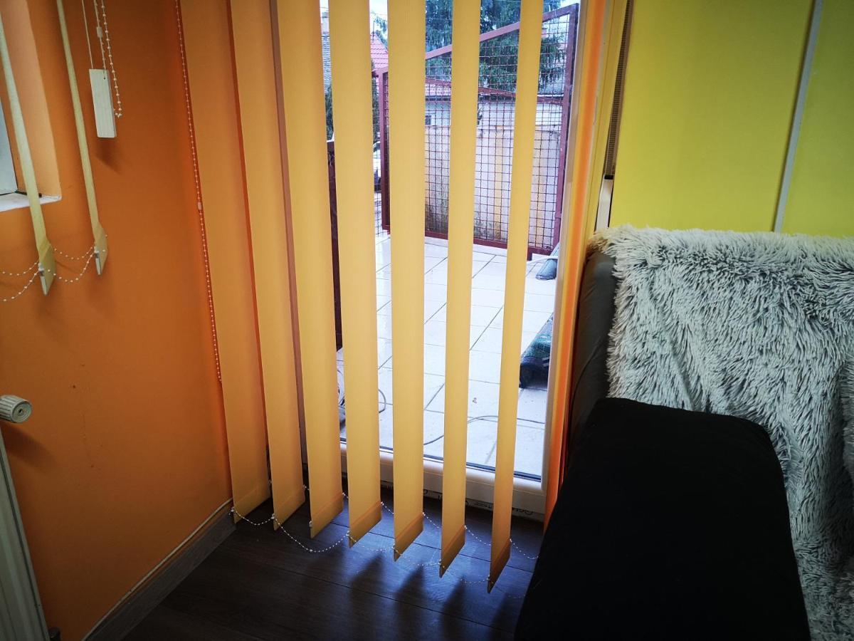 Berik Apartman Печ Екстер'єр фото