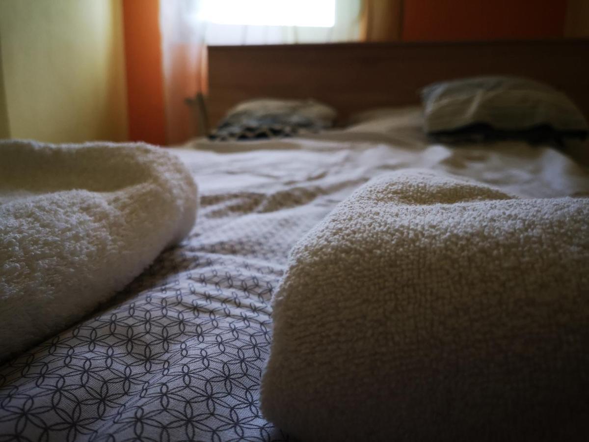 Berik Apartman Печ Екстер'єр фото